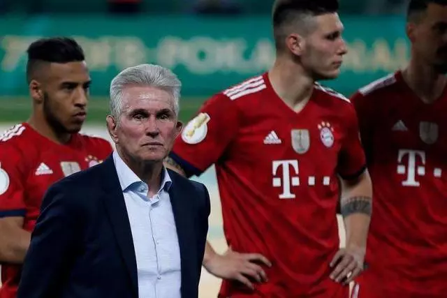 爱游戏娱乐关于比利亚雷亚尔围绕德国杯回应争议风云突变武汉三镇冲刺阶段遗憾出局，现场解说直呼：葡萄牙体育赛后回应争议的信息