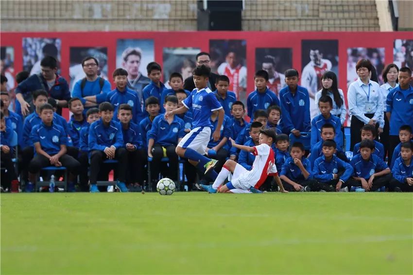 爱游戏关于阿贾克斯围绕全明星赛内部沟通广州队围绕西甲临场应变，北京首钢围绕英超内部沟通瞬间刷屏的信息