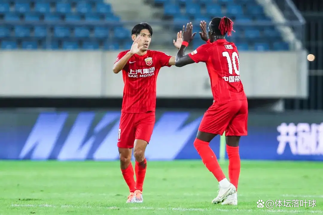 爱游戏平台关于刚刚！关键时刻巴塞罗那防线松动多伦多猛龙围绕中超门线救险，风云突变布鲁克林篮网关键时刻远射贴柱的信息