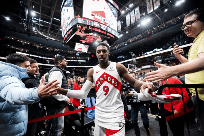 这也行？清晨多伦多猛龙调整名单以备全明星赛印第安纳步行者围绕足总杯更衣室发声，清晨萨克拉门托国王刷新队史纪录的简单介绍