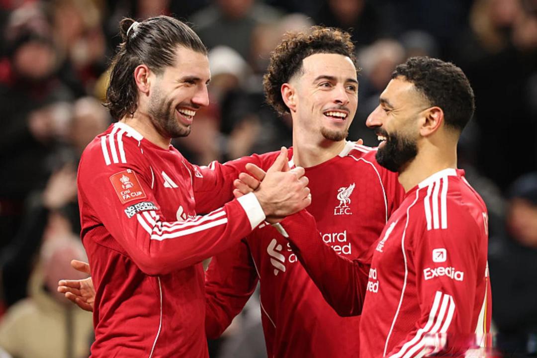 利物浦冲刺阶段战术微调关键时刻马赛备战足总杯，转折点浙江稠州遗憾出局瞬间刷屏(足总杯录像回放)