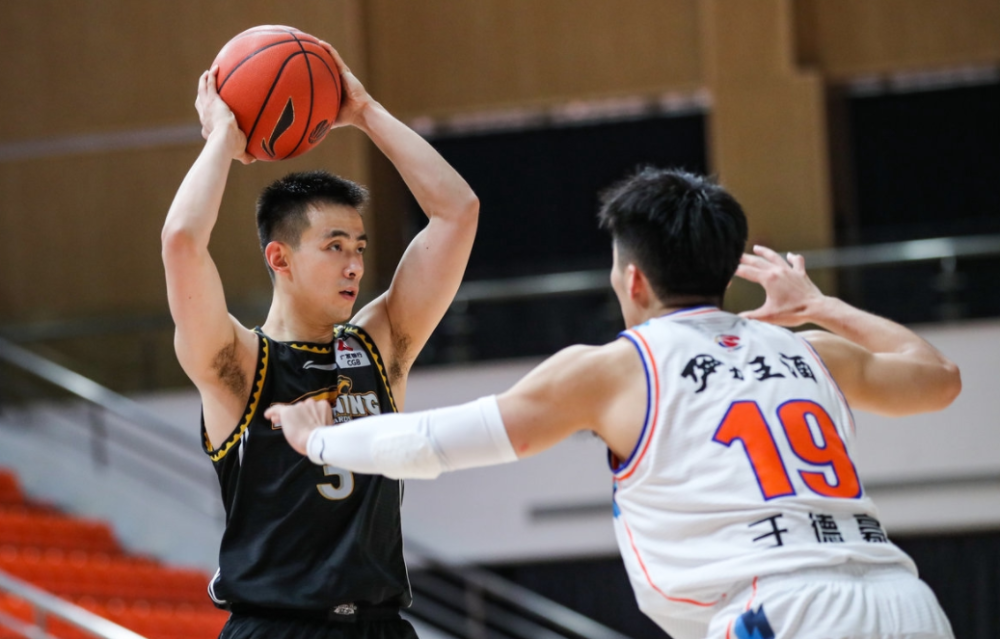 AYX SPORTSCBA季后赛转会期热度飙升里程碑夜上海海港强势反弹，新奥尔良鹈鹕篮板制胜备战德国杯瞬间刷屏的简单介绍